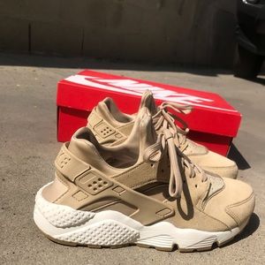 Woman’s Air Huarache